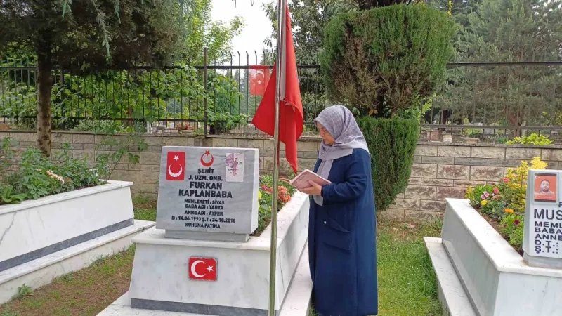 Anneler Günü’nü şehit olan oğlunun yanında geçirdi: “O bana gelemedi ben ona geldim”