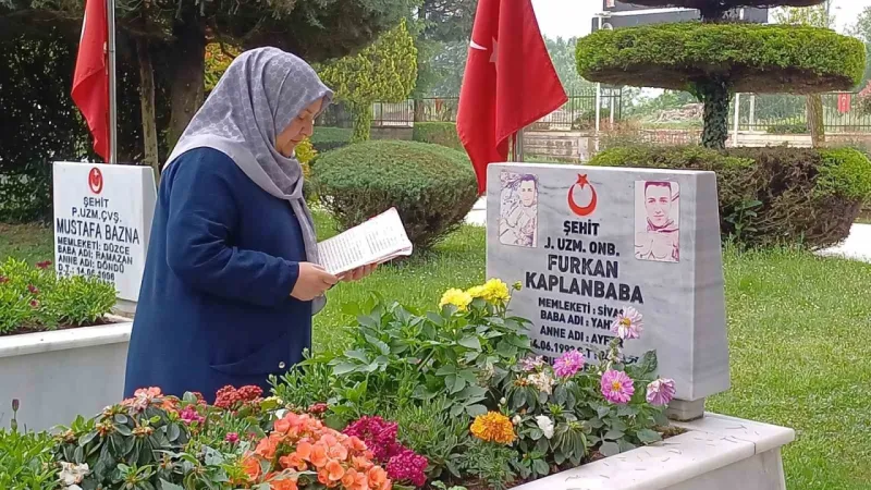 Anneler Günü’nü şehit olan oğlunun yanında geçirdi: “O bana gelemedi ben ona geldim”