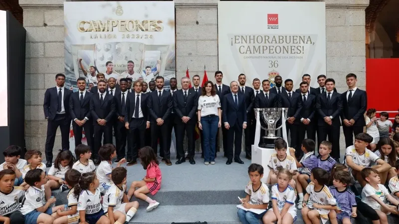 Real Madrid, şampiyonluk turu attı