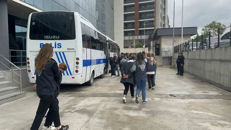 Bursa’da ’çağrı merkezi’ çetesine operasyon: 38 gözaltı