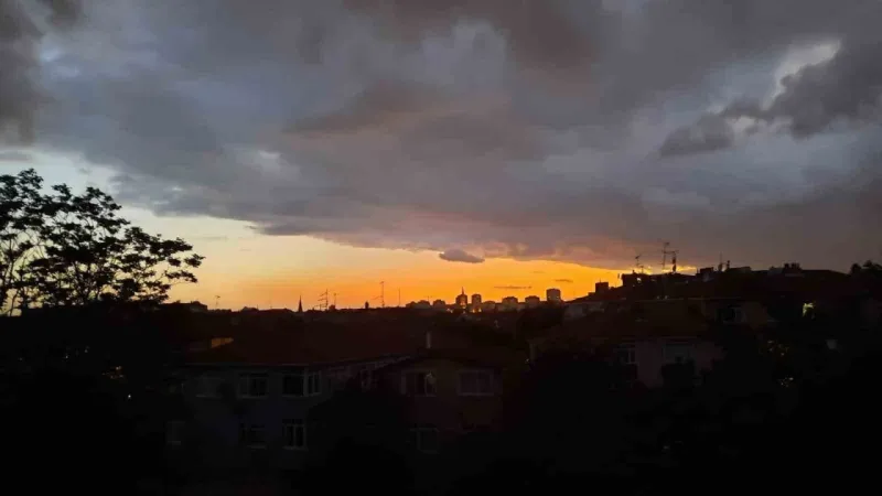 Fatih’te gün batımı kartpostallık görüntüler oluşturdu