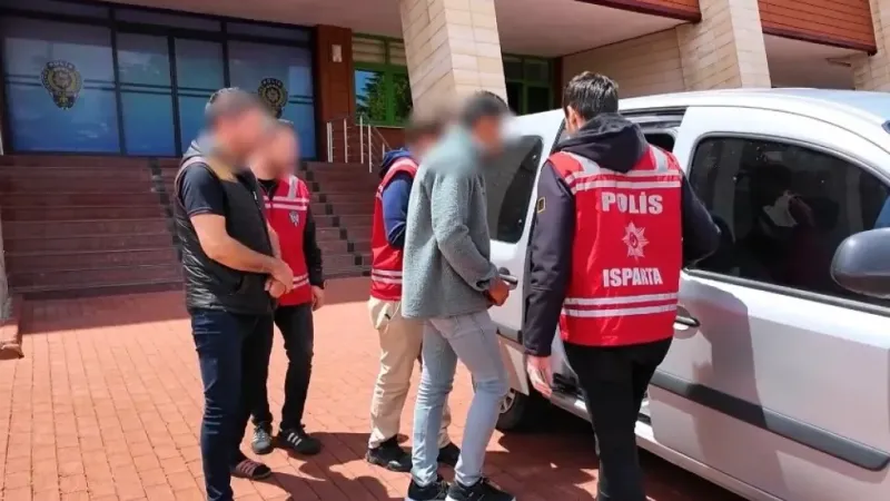 Cep telefonunu kaybetti, hesabından 100 bin lira çekildi