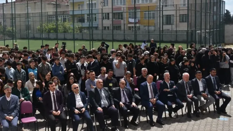 Sinop’ta bilim fuarı açıldı