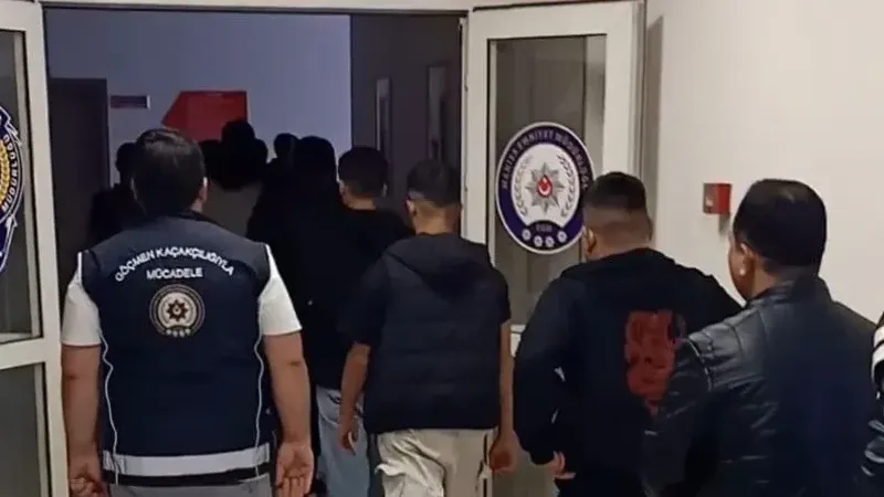 Bin 500 dolar karşılığında Yunanistan’a kaçıracaklardı