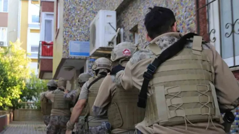 Antalya’da sosyal medya üzerinden uyuşturucu satışına eş zamanlı operasyon