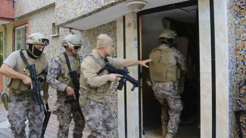 Antalya’da sosyal medya üzerinden uyuşturucu satışına eş zamanlı operasyon