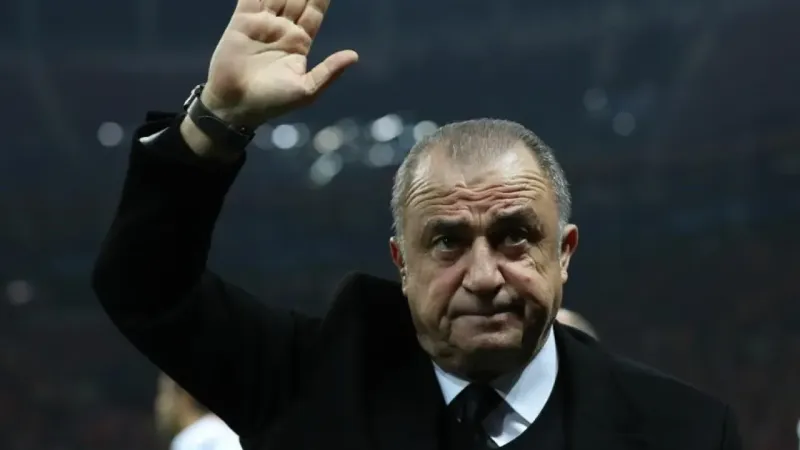 Terim, Panathinaikos’tan ayrıldı