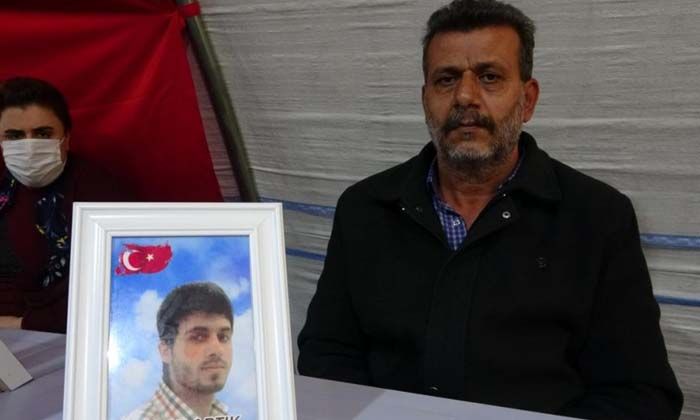 Evlat nöbetindeki baba, oğluna kavuşamadan hayatını kaybetti