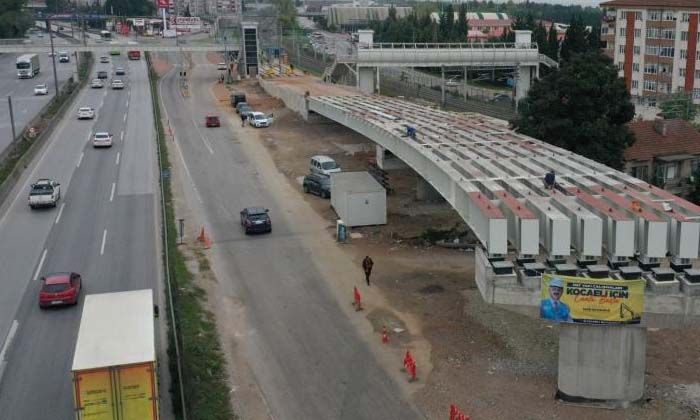 Kuruçeşme Tramvayı’nda kiriş montajı devam ediyor