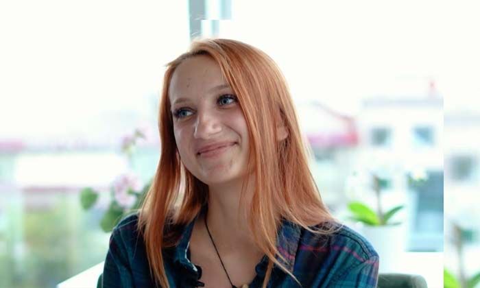 Avrupa’da birçok ülkeyi gezen Rus Modelina Alexandra’nın yüzü Türkiye’de güldü