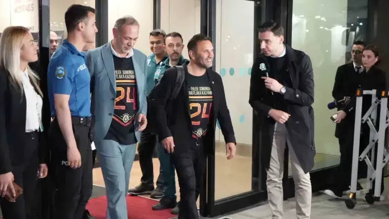 Okan Buruk: “Rekorlar kırarak şampiyon olduk”