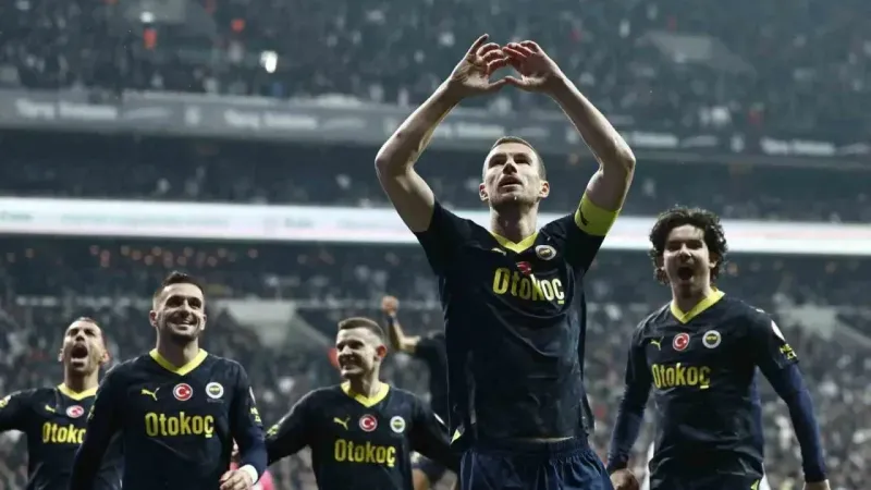 Fenerbahçe, rekorlar kırdığı sezonu kupasız kapattı