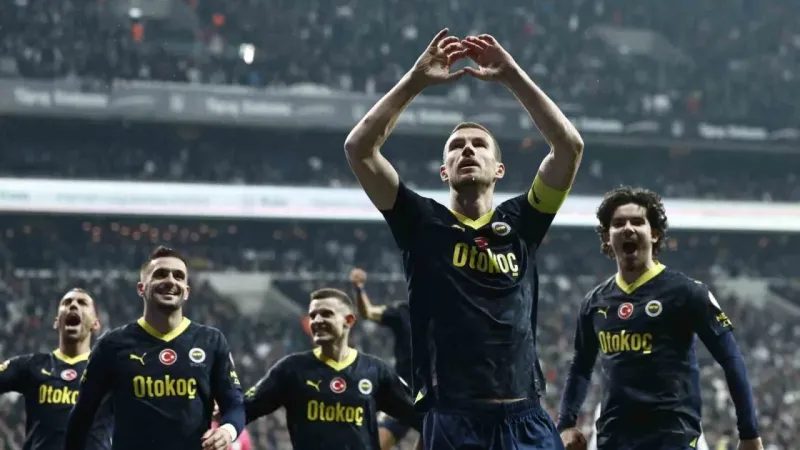 Fenerbahçe, rekorlar kırdığı sezonu kupasız kapattı