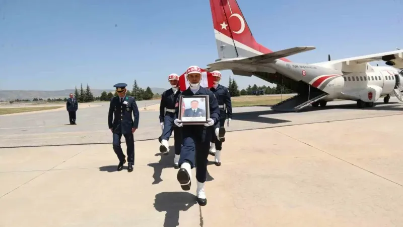 Şehit Hava Pilot Albay Gökhan Özen’in naaşı Eskişehir’e getirildi
