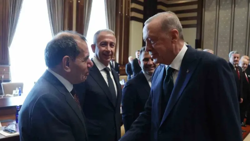 Galatasaray’ın şampiyon takımlarından Cumhurbaşkanı Erdoğan’a ziyaret