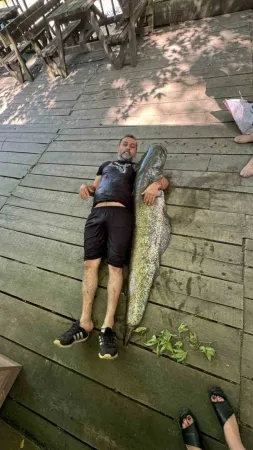 Amatör balıkçı 52 kiloluk yayın balığı yakaladı