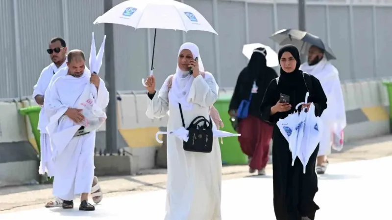 Mekke’de aşırı sıcaklardan 11 ülkeden binden fazla hacı adayı hayatını kaybetti