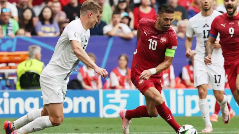 Slovenya son dakikada yıkıldı