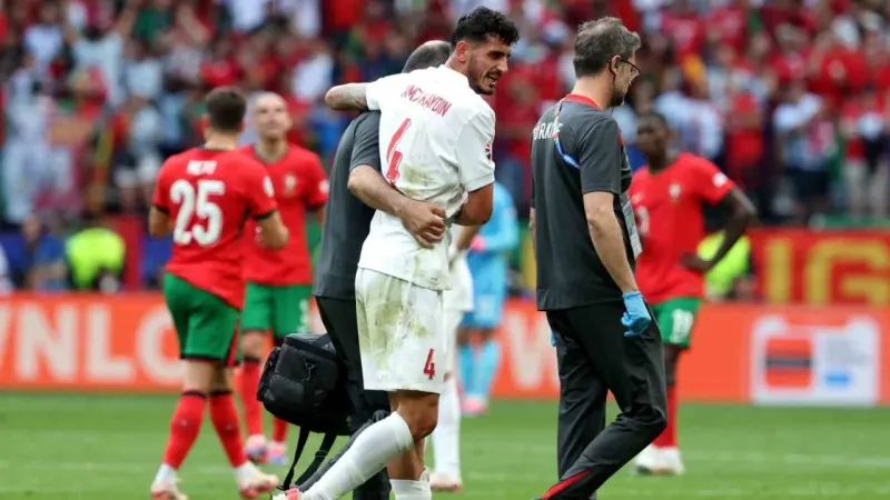 Samet Akaydın sakatlandı