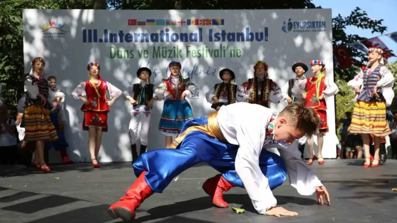 Eyüpsultan Belediyesi Uluslararası Dans ve Müzik Festivali’ne ev sahipliği yaptı