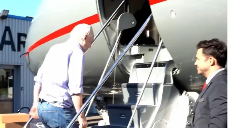 WikiLeaks’in kurucusu Assange, İngiltere’den ayrıldı