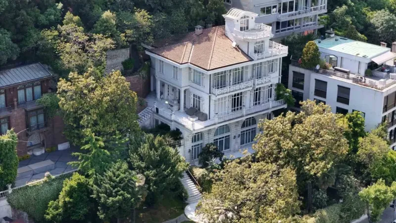 Akın İpek’in Bebek’teki yalısı 1,1 milyar liraya satıldı