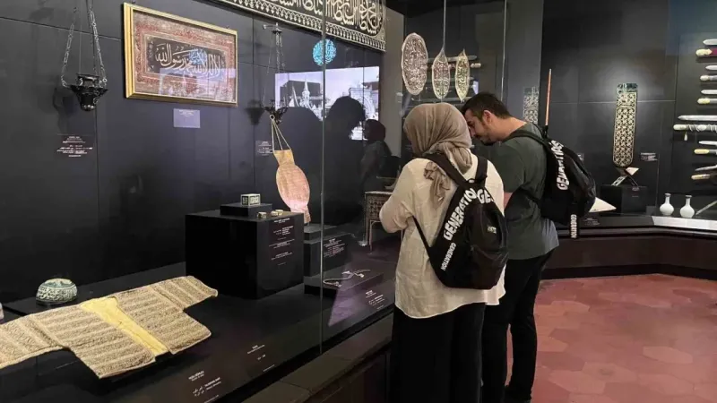 Topkapı Sarayı’nın kapıları ilk kez gece ziyaretlerine açıldı Topkapı Sarayı’nın kapıları ilk kez gece ziyaretlerine açıldı