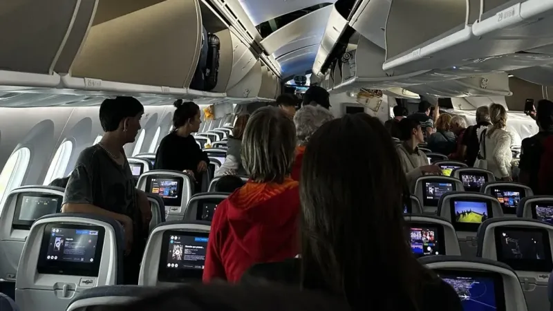 İspanya-Uruguay seferini yapan yolcu uçağı türbülansa girdi: 30 yaralı