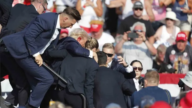 Trump: "Ölmüş olmam gerekiyordu"