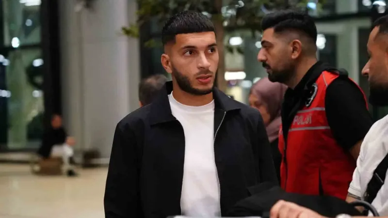 Fenerbahçe’nin yeni transferi Oğuz Aydın, İstanbul’a geldi