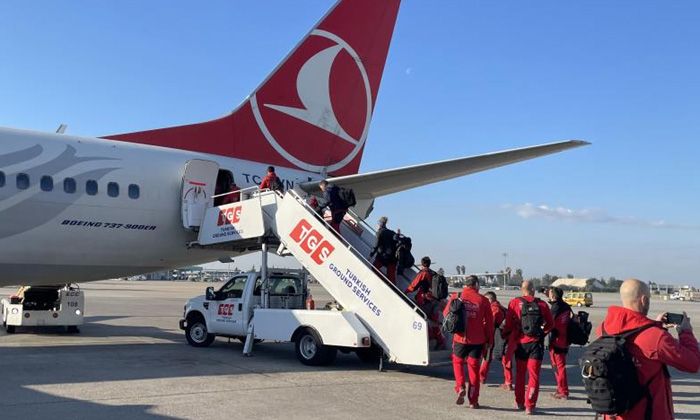 İspanyol kurtarma ekibi güllerle uğurlandı: “Güle güle Türkiye”