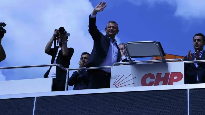 CHP Genel Başkanı Özgür Özel’den, fındık üreticisine "Fındığınızı bekletin, satmayın" tavsiyesi