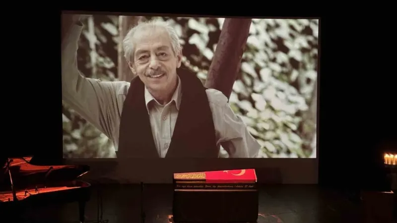 Usta sanatçı Genco Erkal için Harbiye Muhsin Ertuğrul Sahnesi’nde tören düzenlendi