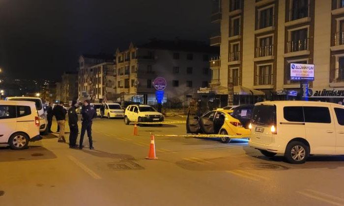 Sevgilisini öldürdü, kaçarken takside intihar etti