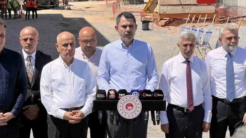 Bakan Kurum: “2025 yılı sonu depremzedelerin tamamı evine kavuşacak”