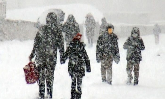 Samsun’da kar yağışı yüzünden bazı okullar tatil edildi