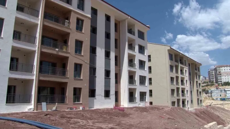 Besni’de kalıcı deprem konutları teslim edilmeye başlandı