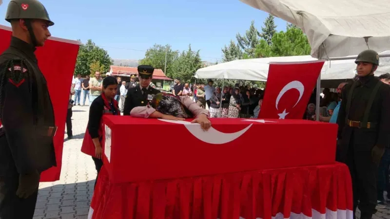 Şehit Piyade Binbaşı Isparta’da son yolculuğuna uğurlandı