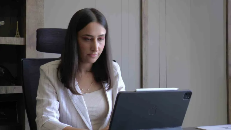 İş kıyafeti giymemek haklı fesih sebebi