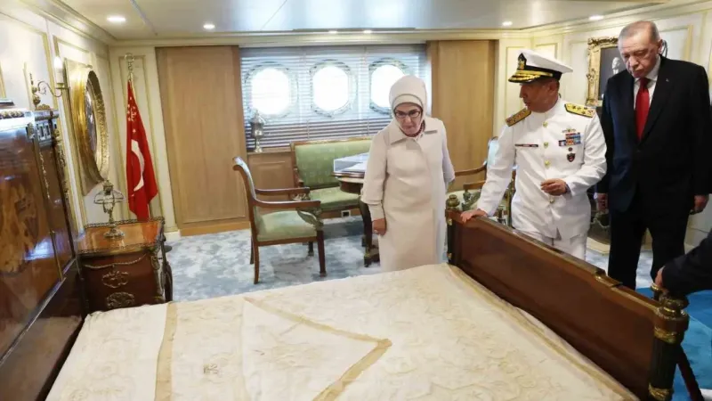 Cumhurbaşkanı Erdoğan yenilenen Savarona yatında incelemelerde bulundu
