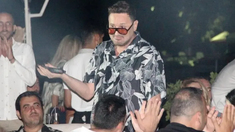 Ünlü şarkıcı Metin Arolat hayatını kaybetti