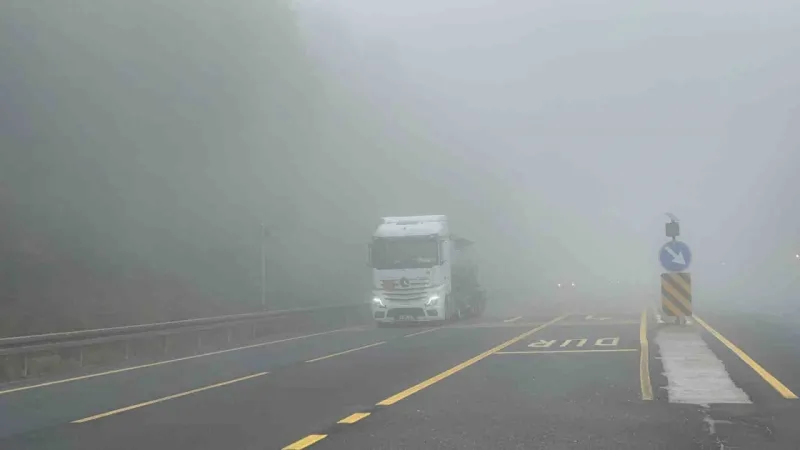 Bolu Dağı’nda göz gözü görmüyor: Görüş mesafesi 20 metre