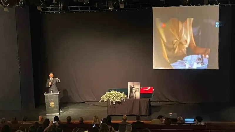 Tomris Giritlioğlu için tören