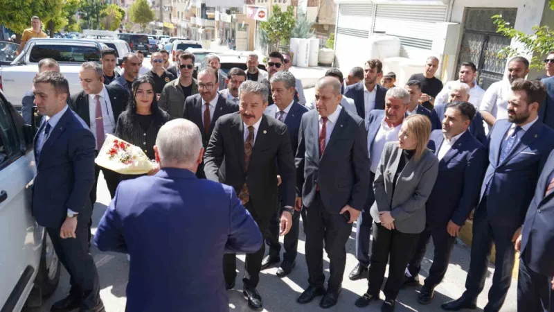 Milli Savunma Bakanı Yaşar Güler Şırnak’ta Kürtçe şarkılarla ile karşılandı