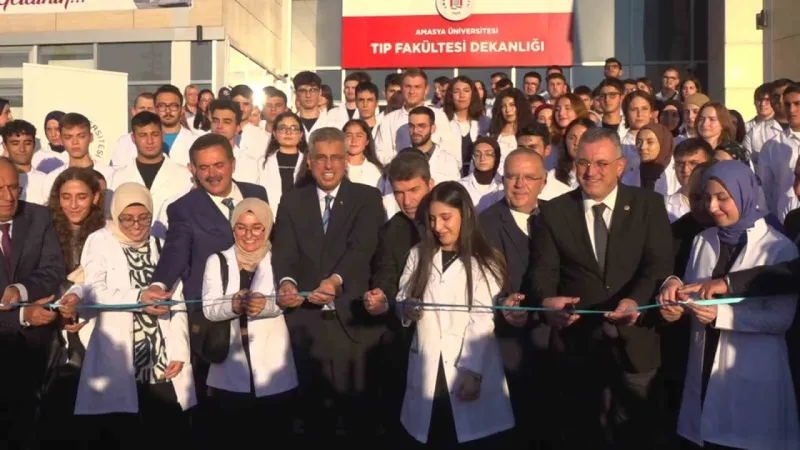 Bakan Memişoğlu: "Dünyada böyle bir depremin yarasını sarabilecek başka millet yok”
