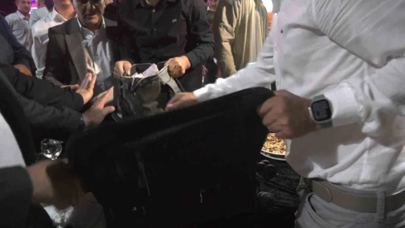 Geline 3 kilo altın, damada 4 milyon TL takıldı