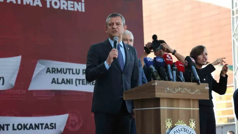 İzmir’de iktidara kırmızı kart gösterildi