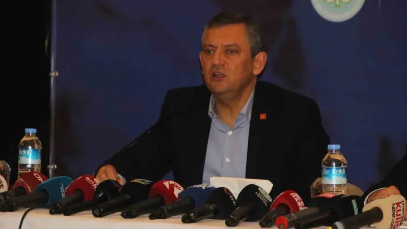 CHP Genel Başkanı Özel’den fezleke açıklaması: "Vız gelir tırıs gider”