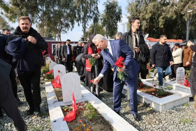Bakanlar Hatay’da Deprem Şehitliğinde acılara ortak oldu
