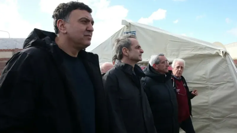 Yunanistan Başbakanı Miçotakis, OHAL ilan edilen Santorini’de